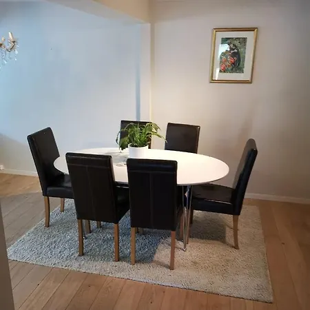 Big, Spacious Apartment With Free Parking Tromso Exterior photo